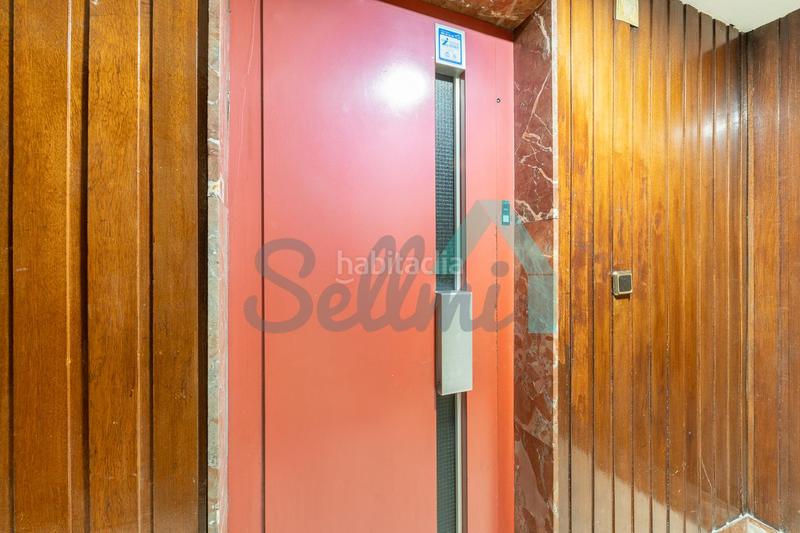 Foto 88a5ad8d-053d-439c-9d5d-11af45ffad8c. Etagenwohnung mit heizung in Milán - Pumarín Oviedo