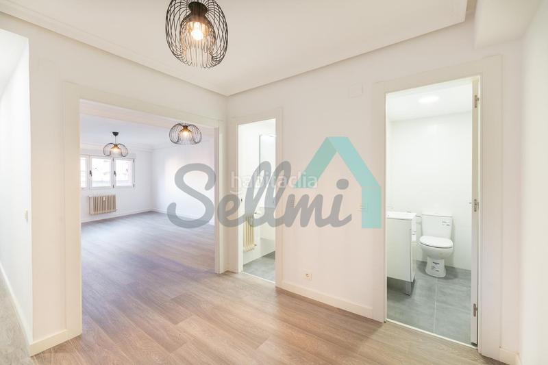 Foto ae4db4e3-140a-440c-ac97-c1ce7750bf8a. Etagenwohnung mit heizung in Milán - Pumarín Oviedo