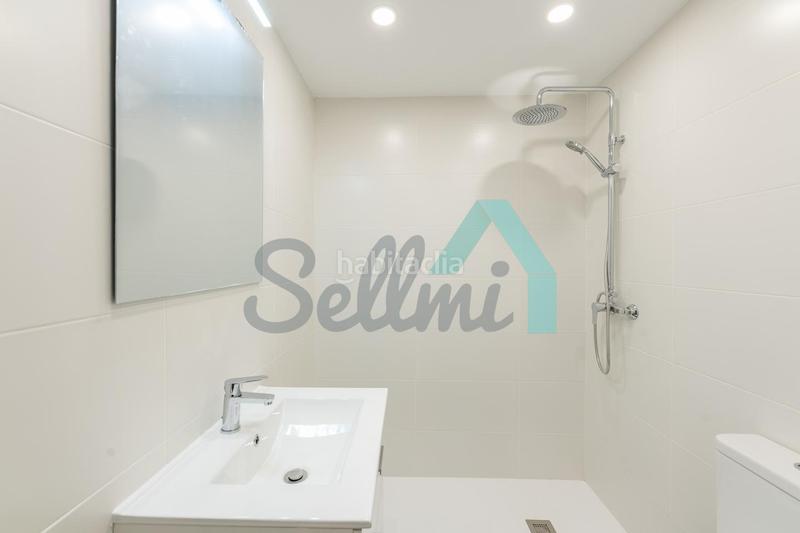 Foto b7480cde-fede-49a0-9afe-14bd5bcf08f7. Etagenwohnung mit heizung in Milán - Pumarín Oviedo