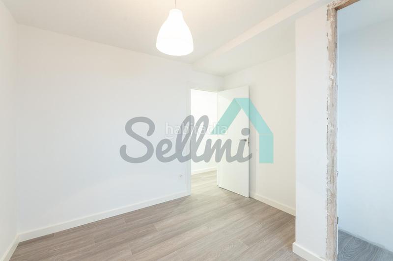 Foto ef9f8d6b-074c-4b0e-950c-96726f6874f5. Etagenwohnung mit heizung in Milán - Pumarín Oviedo