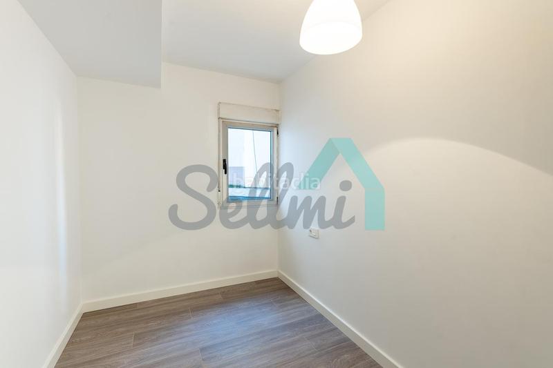 Foto f6d749f4-4fed-4013-bdb9-dcc06e4ed615. Etagenwohnung mit heizung in Milán - Pumarín Oviedo