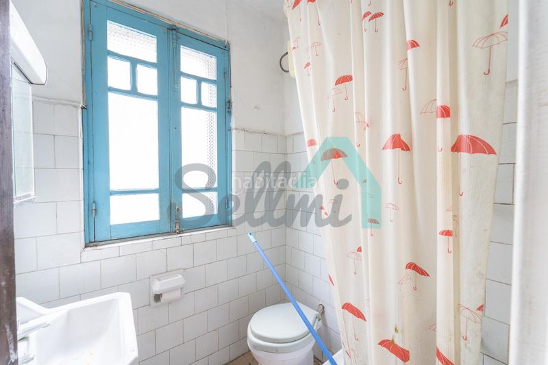 Foto 2c865161-6cb0-42b8-ba36-1f0b36ad9775. Casa pareada en Tineo