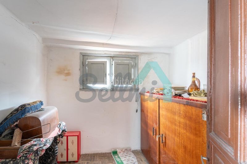 Foto b03ba8ca-fb91-4a18-b2a3-983d864ab1c5. Casa pareada en Tineo