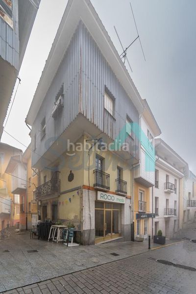 Foto d50bb861-9de8-4233-a7f5-9159e4d5ff56. Casa pareada en Tineo