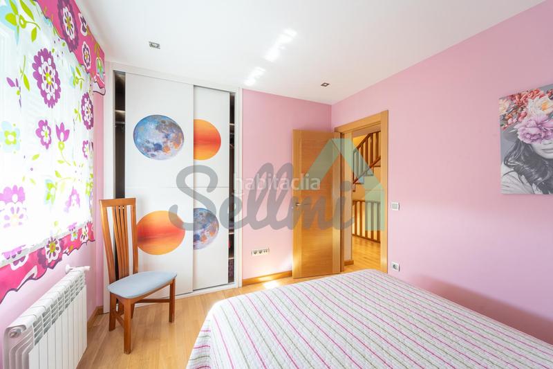 Foto 39446160-6ff5-43c1-9bf0-94d17ad9c2ae. Casa aparellada amb calefacció piscina a Santa María del Mar - El Puerto Castrillón