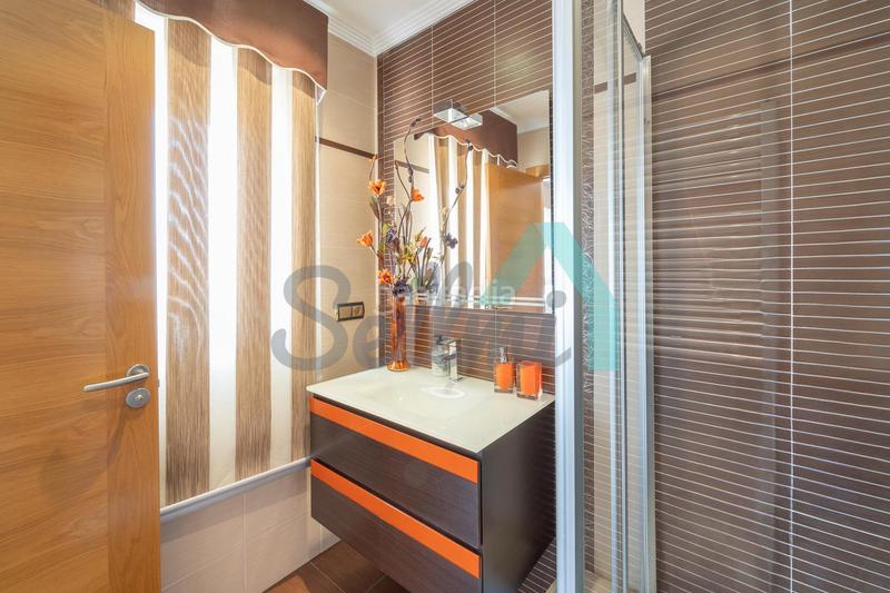 Foto 708be31e-930e-4616-96c7-c6fcf3649f4c. Casa aparellada amb calefacció piscina a Santa María del Mar - El Puerto Castrillón