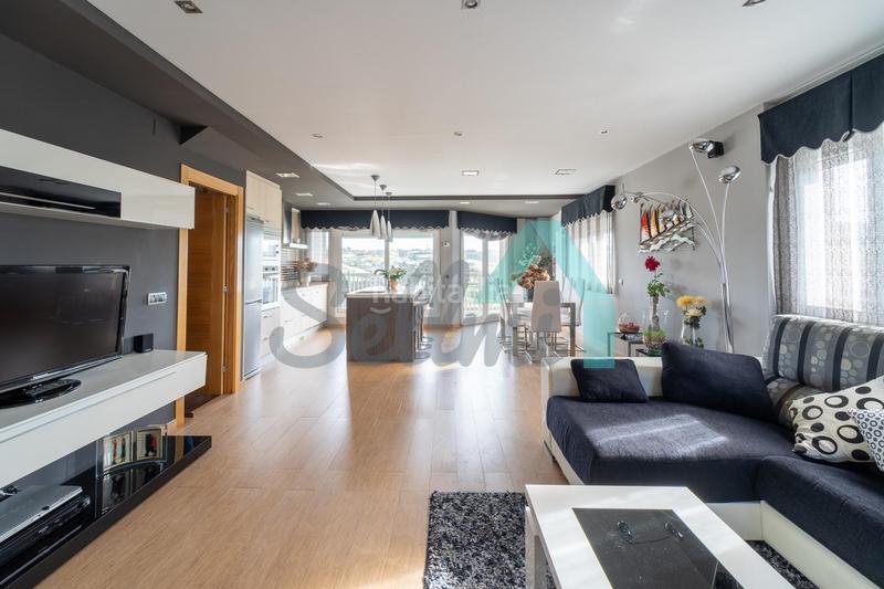 Foto 8053675f-f563-4d86-96fe-d2f5633a1bf5. Casa aparellada amb calefacció piscina a Santa María del Mar - El Puerto Castrillón