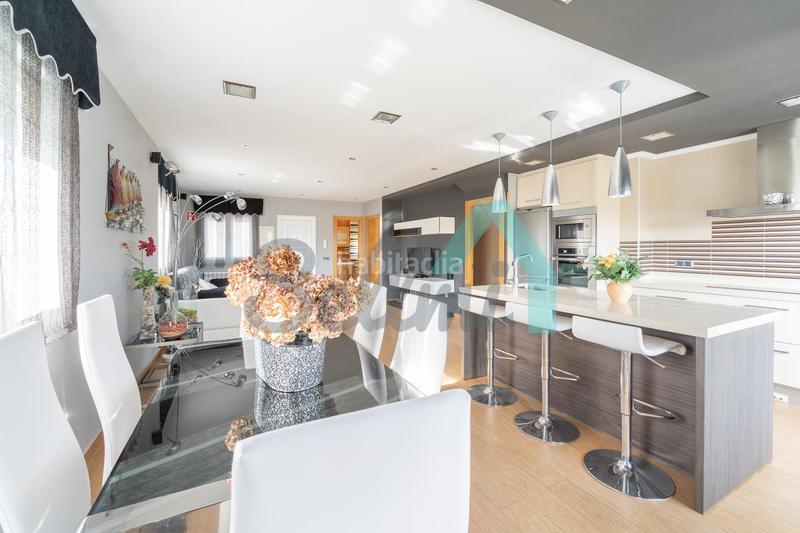 Foto d5a03d18-fcb1-447e-be25-0d0f156b84e0. Casa aparellada amb calefacció piscina a Santa María del Mar - El Puerto Castrillón