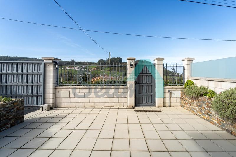 Foto ef6cc02f-3e0c-4368-9014-55070a4f1d74. Casa aparellada amb calefacció piscina a Santa María del Mar - El Puerto Castrillón