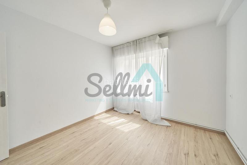 Foto 6188ad23-b2c7-4810-ab75-e030f3c4a508. Location appartement avec chauffage dans Centro Avilés