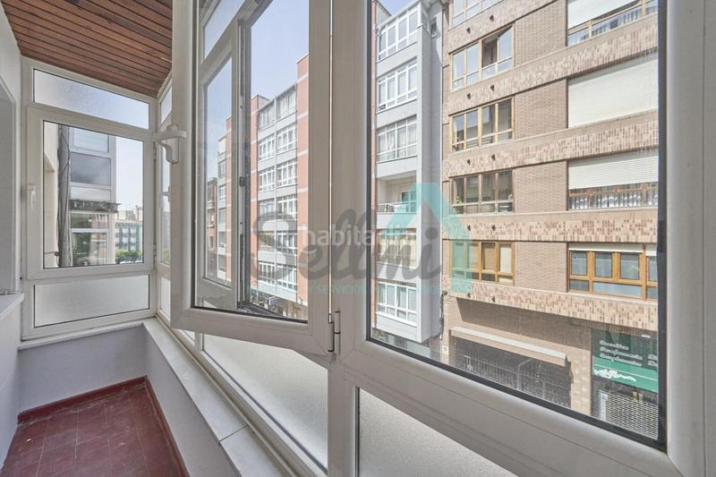 Foto c129a182-529c-4850-97ba-3fddbc5f77c4. Alquiler piso en Centro Avilés
