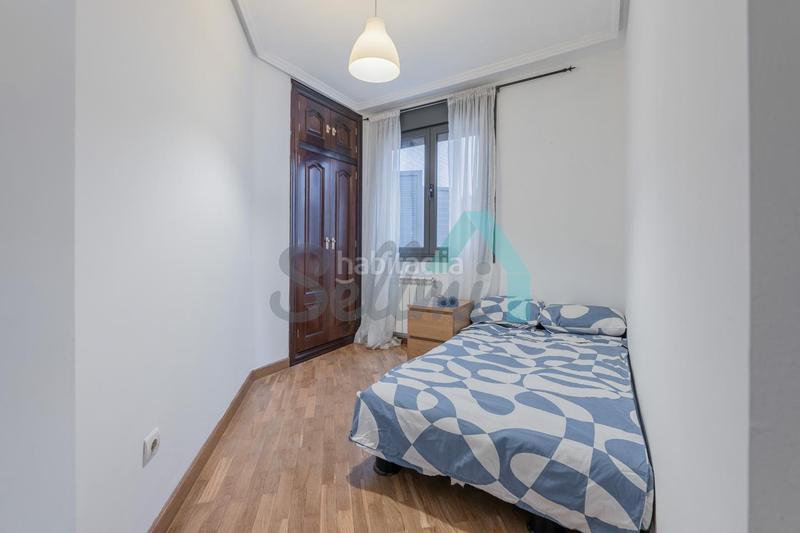 Foto 327aea90-02b5-44e6-be24-5bdae843e499. Location appartement avec chauffage parking dans Auditorio - Seminario - Parque de Invierno Oviedo