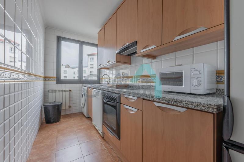 Foto efeac9f0-d001-4489-8320-c4d4dc7e7852. Location appartement avec chauffage parking dans Auditorio - Seminario - Parque de Invierno Oviedo