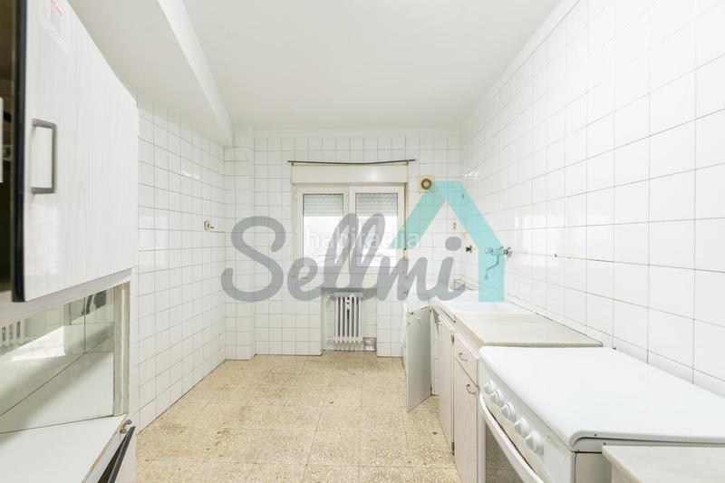 Foto ea4f6fad-a16d-4e98-8e59-83dbf2927476. Appartamento con riscaldamento in Salesas - Foncalada - Campoamor Oviedo