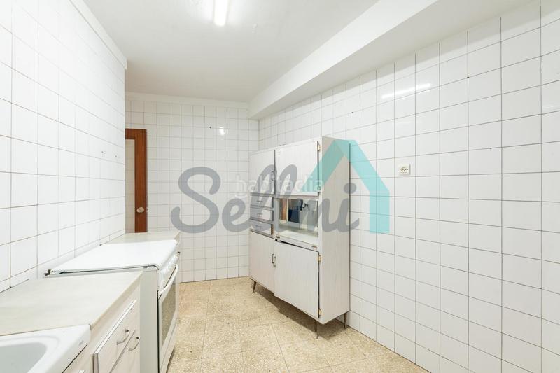 Foto e71482fd-12ab-4734-8097-fd0bf33a9791. Piso en Salesas - Foncalada - Campoamor Oviedo
