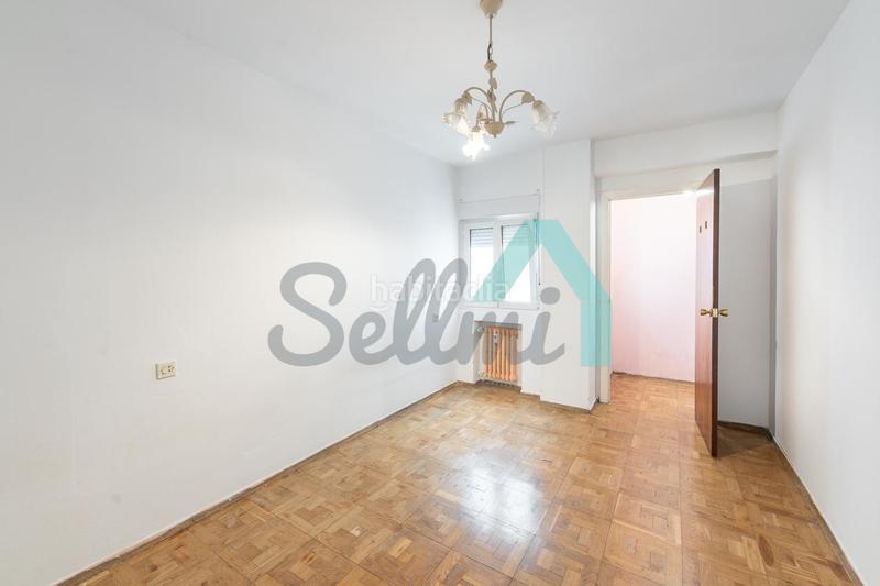 Foto f7c7ceb4-85cc-4dfe-90f8-f90791c7e2e9. Piso en Salesas - Foncalada - Campoamor Oviedo