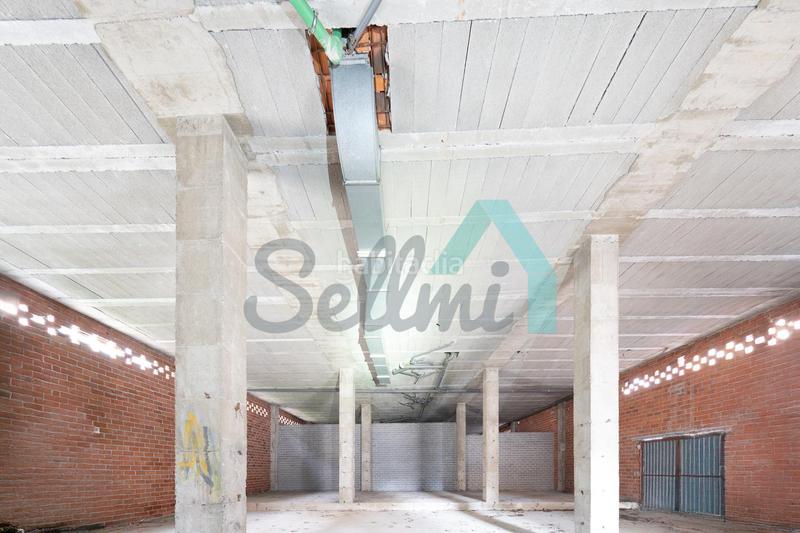 Foto 4a83d743-6dbb-45d7-b37a-17ddf6aa533b. Alquiler local comercial en La Florida Oviedo