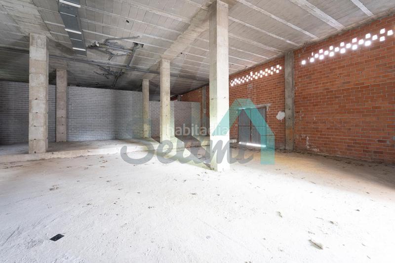 Foto da87221e-f498-4eb2-b937-54de2376f253. Alquiler local comercial en La Florida Oviedo