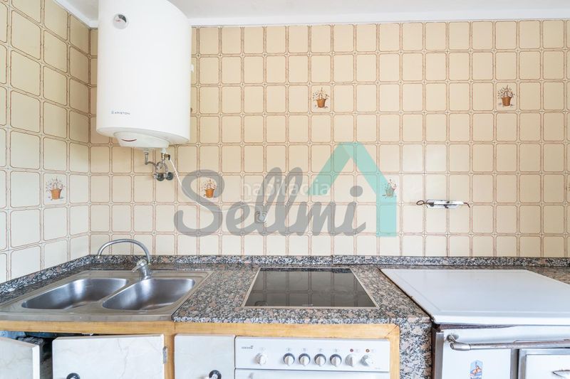 Foto 1f5ba3b5-78a7-4fcd-938c-605aa7a95911. Casa amb aparcament a Cudillero