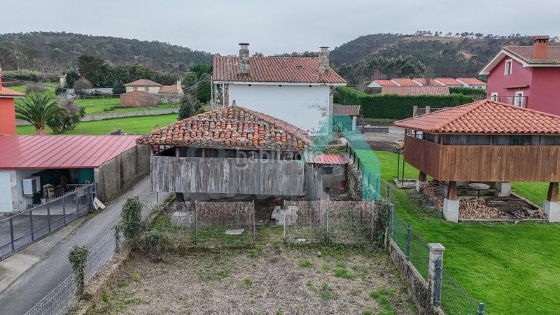 Foto ed213410-33f6-485d-8571-91cf24aa6fc5. Casa amb aparcament a Cudillero