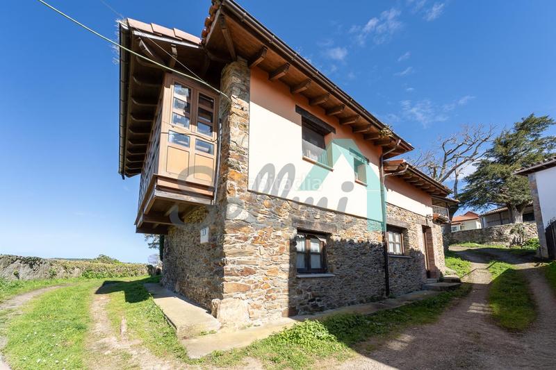 Foto 10a0531f-eb89-4ecc-ae8e-2a1e3ff44f9b. Casa con riscaldamento in Cudillero