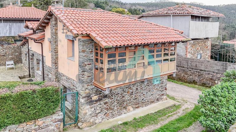 Foto 645f3aa2-0dfb-4b5a-9a5f-b82e9d3c16b8. Casa con riscaldamento in Cudillero