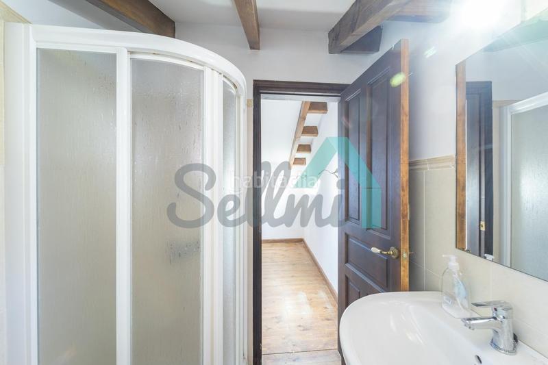 Foto ed9a5fa9-d536-4de0-a8fa-7e5e1846de44. Casa con riscaldamento in Cudillero