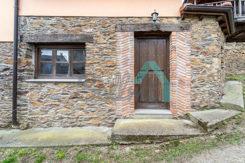 Foto fe9ec65f-159e-4288-810c-b2c826f6a1c0. Casa con riscaldamento in Cudillero