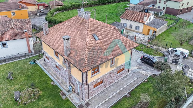 Foto 35fcb36d-82cc-4544-b885-d1f036294b5e. Casa amb calefacció aparcament a Viella-Granda-Meres Siero
