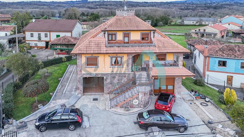 Foto 372f5558-4aa9-49f9-aa54-8a81da84027d. Casa amb calefacció aparcament a Viella-Granda-Meres Siero