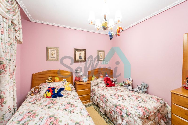 Foto 53971712-b3d6-44e3-a1a9-68d3afb5bcb4. Casa amb calefacció aparcament a Viella-Granda-Meres Siero