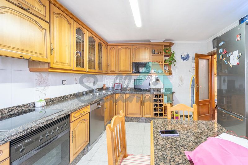 Foto 71c5a135-33dd-4583-85f7-d3bcb6ed6f20. Casa amb calefacció aparcament a Viella-Granda-Meres Siero