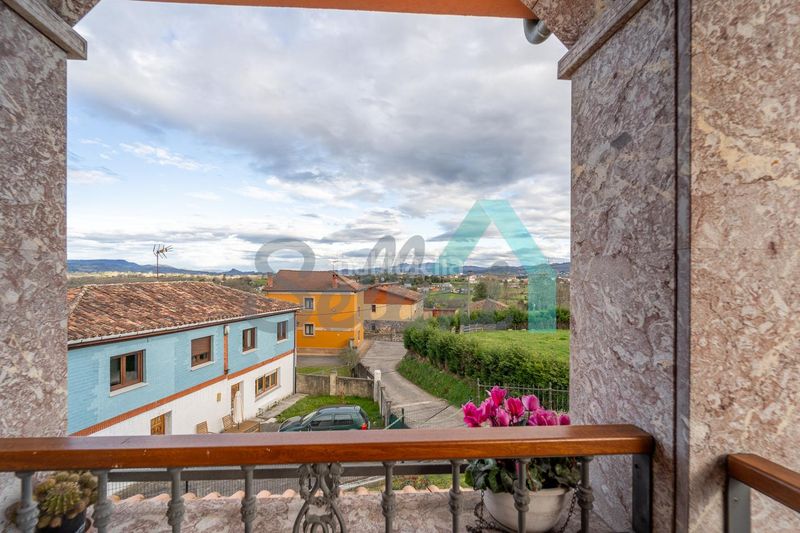 Foto af3d8160-8e3d-4570-be9c-c02fe00b9451. Casa amb calefacció aparcament a Viella-Granda-Meres Siero