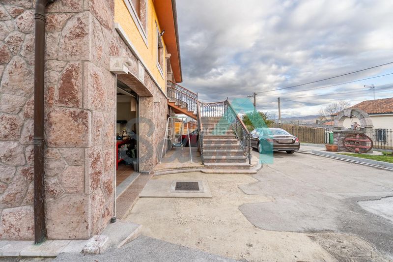 Foto b7711c16-ad51-4619-8ee0-cac1e1eeb3b1. Casa amb calefacció aparcament a Viella-Granda-Meres Siero