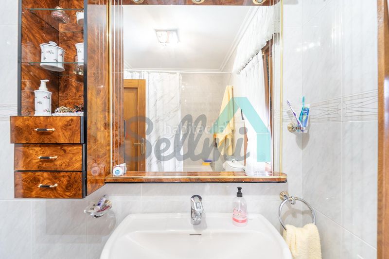 Foto c7ada655-a11e-472d-bcbe-0604efe99639. Casa amb calefacció aparcament a Viella-Granda-Meres Siero