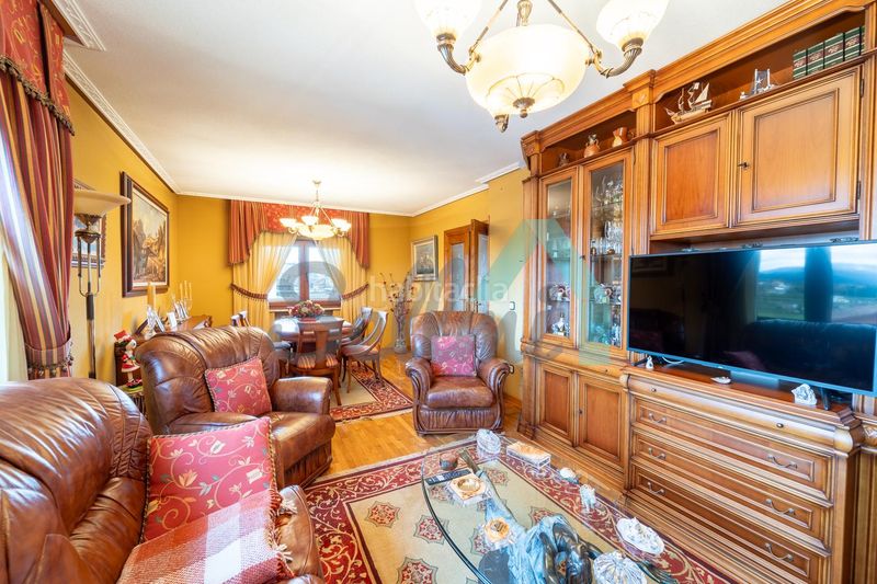 Foto caa553cc-720a-4d23-8035-b1e3f00df47e. Casa amb calefacció aparcament a Viella-Granda-Meres Siero