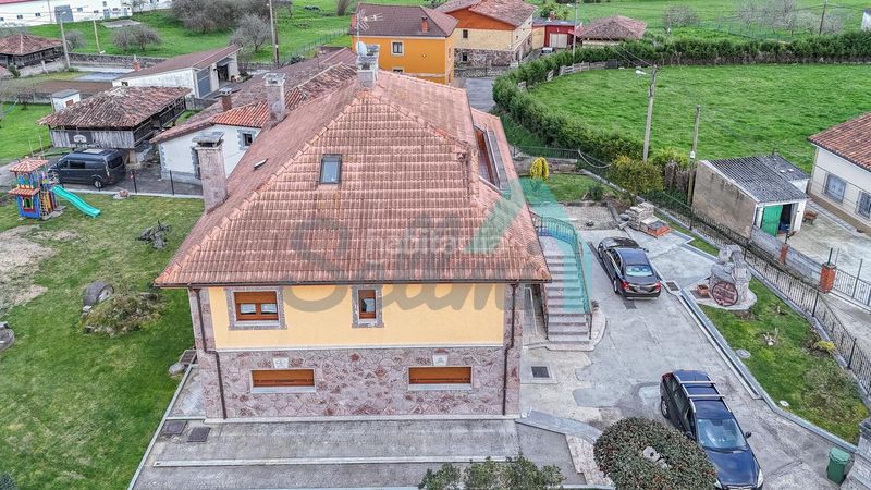Foto d18e99d1-6594-4279-a86f-36a827328200. Casa amb calefacció aparcament a Viella-Granda-Meres Siero