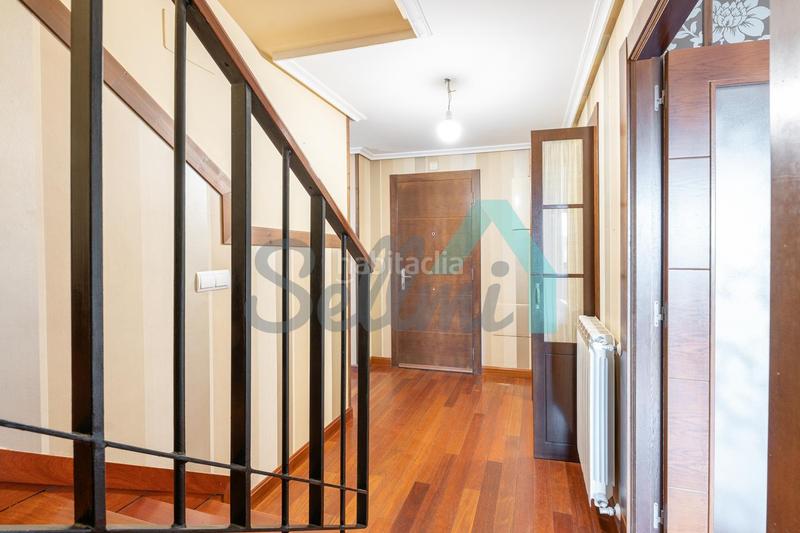 Foto 7f612d82-2561-4896-bea0-ac6231bfdf85. Duplex con riscaldamento parcheggio in La Magdalena Avilés