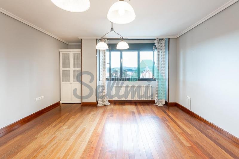 Foto 9dfa553f-67d2-4e0f-a991-2c91170d5a57. Duplex con riscaldamento parcheggio in La Magdalena Avilés