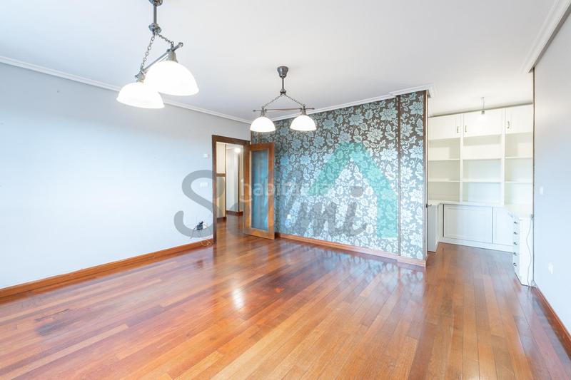 Foto b2d53849-3c73-4462-aed1-b992dbb6cba5. Duplex con riscaldamento parcheggio in La Magdalena Avilés