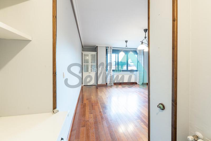 Foto d0cb32c7-61d6-4f82-a1a5-395cfb24ae47. Duplex con riscaldamento parcheggio in La Magdalena Avilés