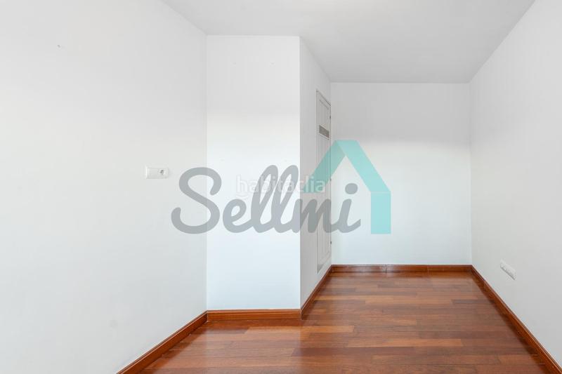 Foto d8967095-9e2f-4838-9e9a-6f1ec72c0a27. Duplex con riscaldamento parcheggio in La Magdalena Avilés