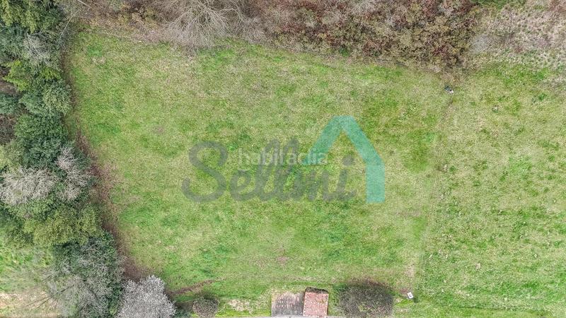 Foto 082e53bb-a932-4621-abdc-f24c9a879bae. Terreny residencial a Pravia