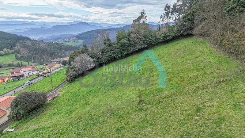 Foto f4aa11d0-78a4-4a6e-97fd-b41e1d60146a. Terreny residencial a Pravia