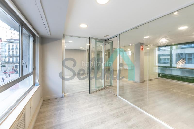 Foto 38860462-8949-48ed-a1a7-600f0cd62bab. Miete büro in Salesas - Foncalada - Campoamor Oviedo