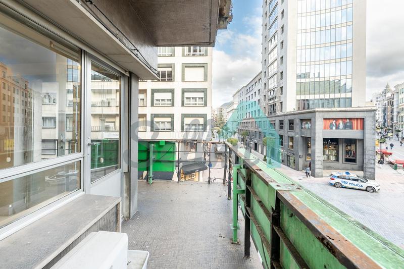 Foto c3106c95-e5a2-4825-bdd2-78a93d194b7e. Miete büro in Salesas - Foncalada - Campoamor Oviedo