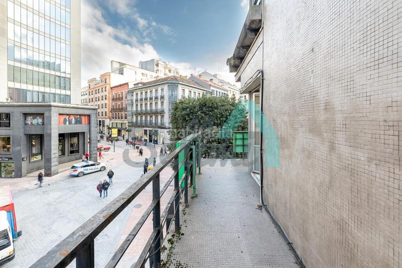 Foto db1e611c-f11b-4bd3-82dd-152e7fcbf890. Miete büro in Salesas - Foncalada - Campoamor Oviedo