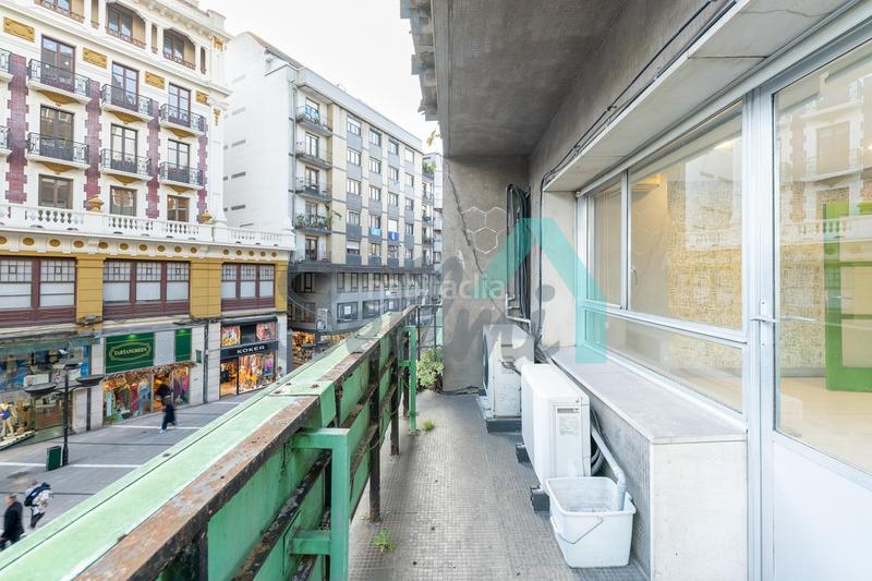 Foto 6c4e9b52-c0da-4080-8a32-ade61667e522. Rent office space in Salesas - Foncalada - Campoamor Oviedo