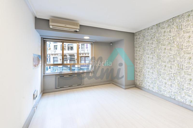 Foto d8250b2b-79b5-4946-8ef9-df4932e4f692. Alquiler oficina en Salesas - Foncalada - Campoamor Oviedo