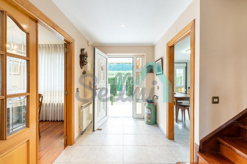 Foto aed30f2d-fcd9-452f-9e5d-4979fbe32ffa. Towny house with heating parking in Franco (El)
